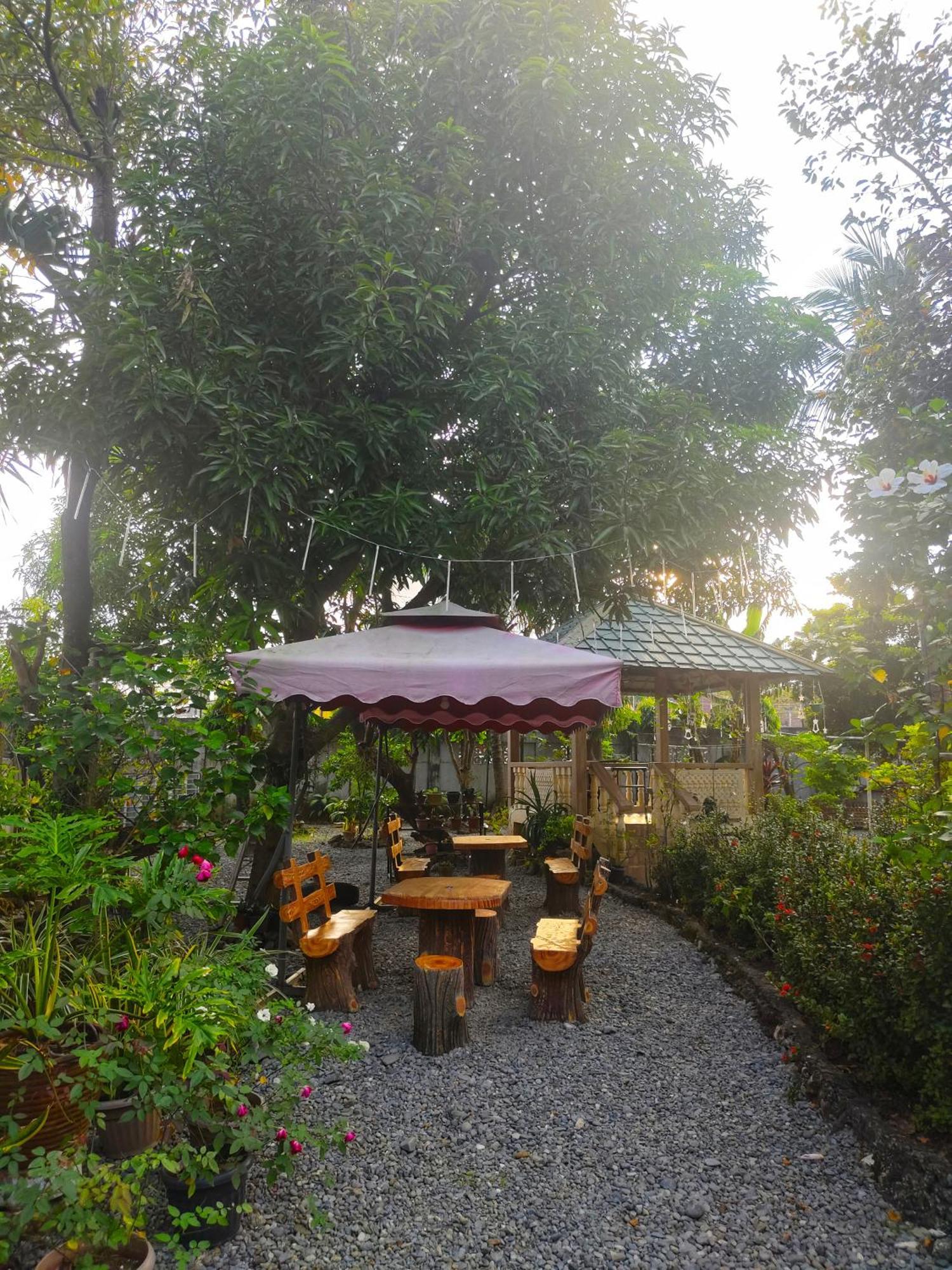 Monte Rio Gardens Bed & Breakfast อลามินอส ภายนอก รูปภาพ