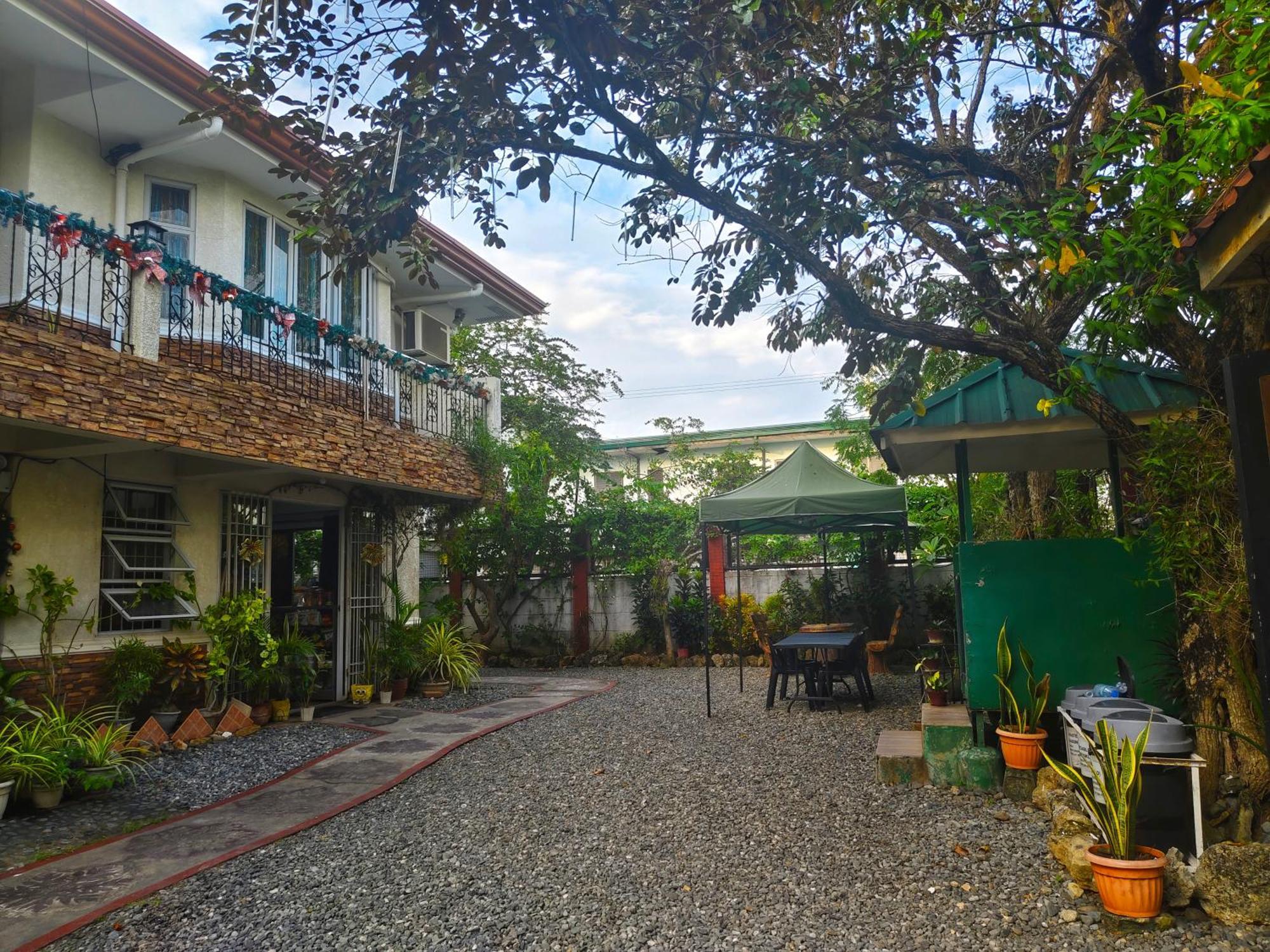 Monte Rio Gardens Bed & Breakfast อลามินอส ภายนอก รูปภาพ